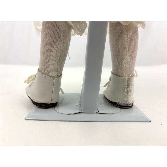 VTG Brinns Collectible Edition Doll “Heidi” Porcelain Doll with Stand - Picture 6 of 13